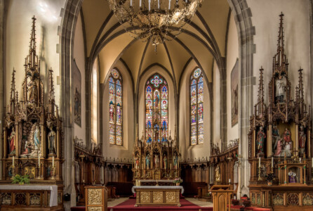 Niedernai Elsass-St. Maximin- Blick zum Altar
