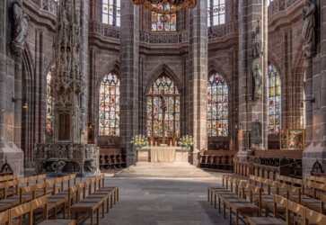 Nürnberg-St. Lorenz Blick zum Altar