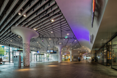 Delft-Bahofshalle.