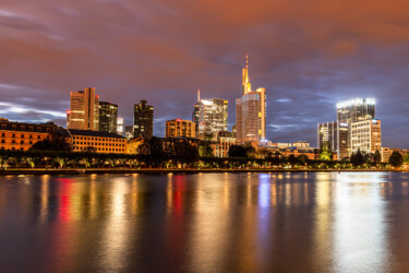 Frankfurt am Main-Blaue Stunde.