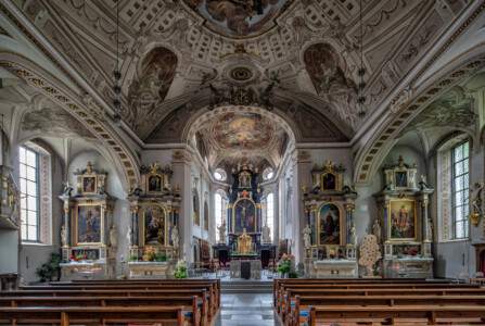 Höst-Pfarrkirche St. Johannes der Täufer.