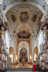 Kempten-Basilika St.Lorenz Blick zum Altar.