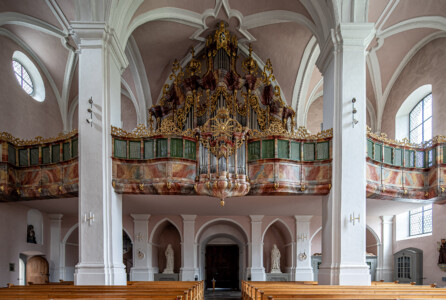 Neu St. Johannes-Klosterkirche Johannes Baptist u. Evangelist.